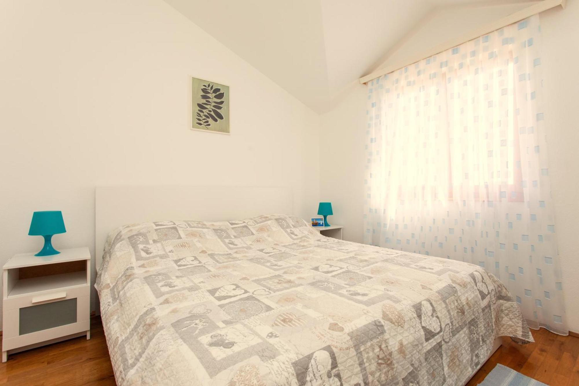 Holiday House Nena With Pool Vinisce Ngoại thất bức ảnh