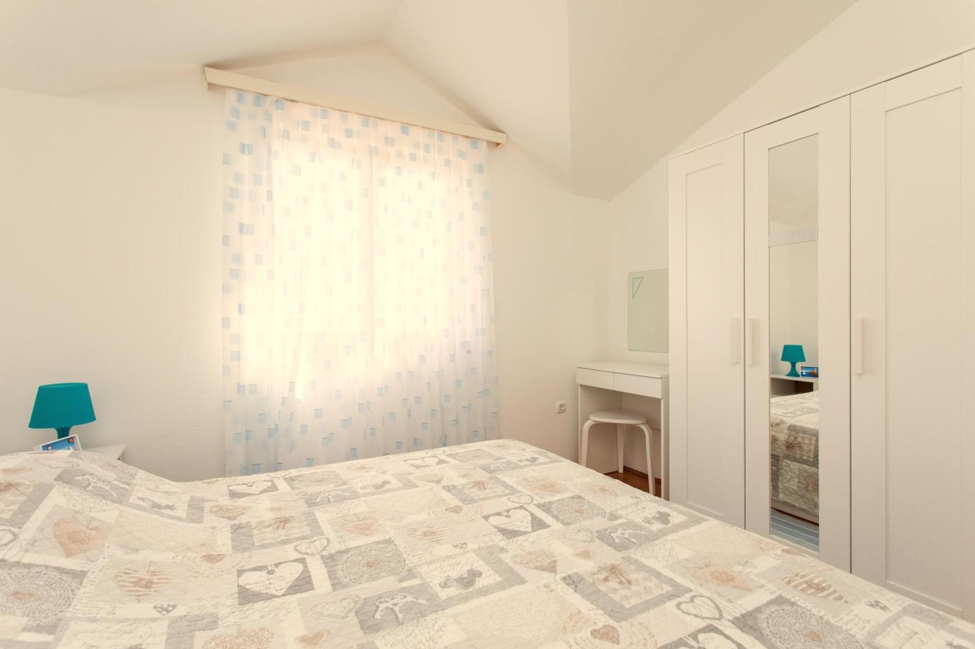 Holiday House Nena With Pool Vinisce Ngoại thất bức ảnh